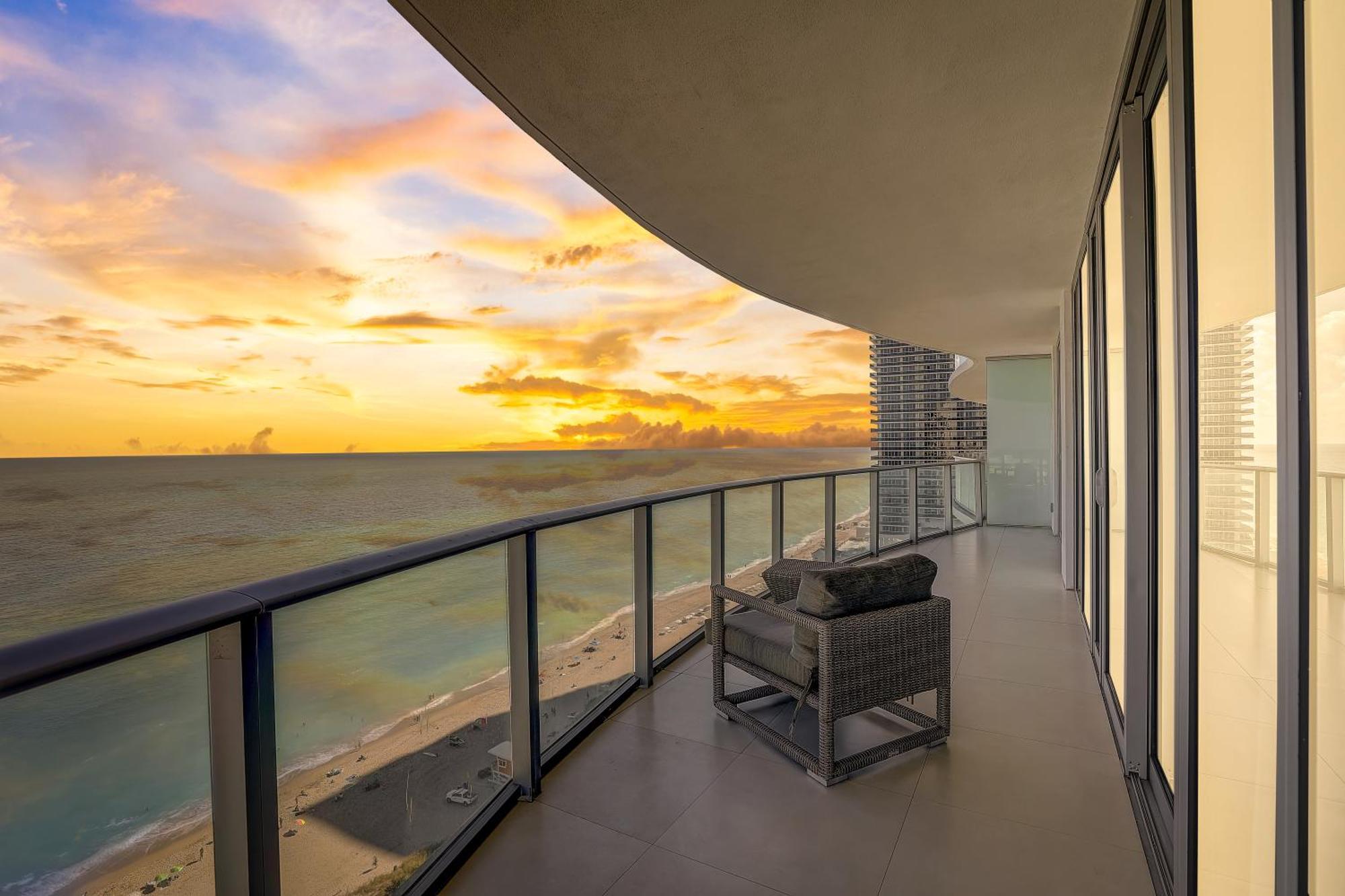 1502 - Stunning Ocean View At The Beach Apartment Hollywood Bagian luar foto